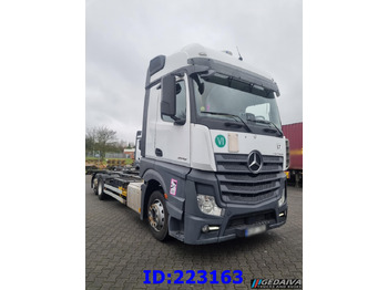 Tovornjak-šasija MERCEDES-BENZ Actros 2542