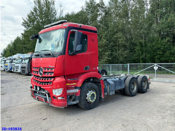 Tovornjak-šasija MERCEDES-BENZ Arocs