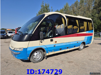 Potovalni avtobus MERCEDES-BENZ Vario 815