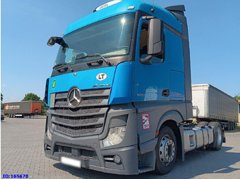 Vlačilec MERCEDES-BENZ Actros 1842