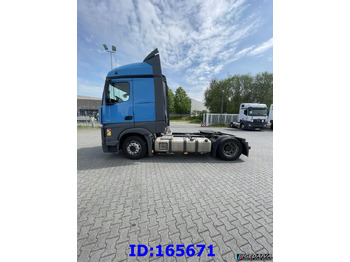 Vlačilec MERCEDES-BENZ Actros 1842