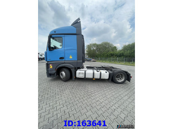 Vlačilec MERCEDES-BENZ Actros 1842