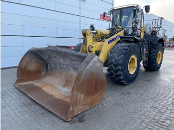 Kolesni nakladalec KOMATSU WA475