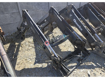 Sprednji nakladalnik za traktor