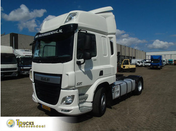 Vlačilec DAF CF 440