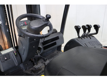 Električni viličar Caterpillar EP50: slika 2 Električni viličar Caterpillar EP50: slika 2