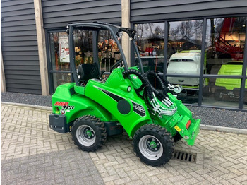 Zgibni nakladalnik AVANT