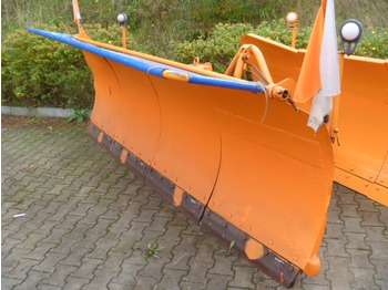 Snežni plug UNIMOG