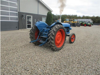 Traktor Fordson Major Diesel traktor: slika 4 Traktor Fordson Major Diesel traktor: slika 4