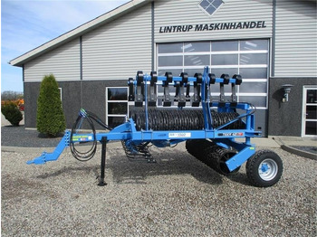 Kmetijski valjar Namyslo Tiger 620 med hydraulisk lammelplanke / plannerpla: slika 2