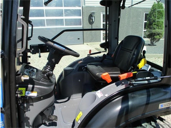 Traktor Solis 26 HST med kabine og Industrihjul: slika 2