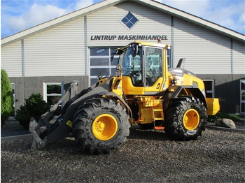 Kolesni nakladalec VOLVO L70H
