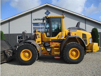 Kolesni nakladalec VOLVO L90H