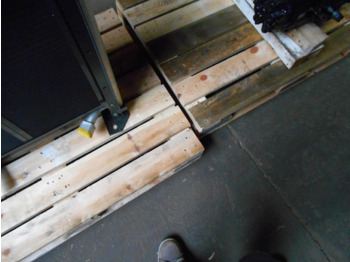 Hladilnik motorja NEW HOLLAND