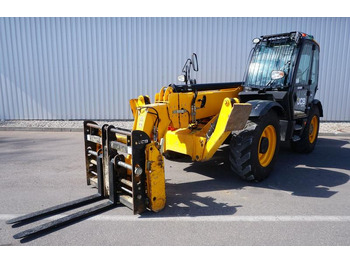 Teleskopski viličar JCB