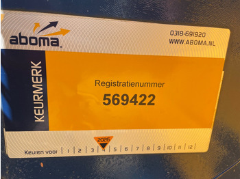 Škarjasta dvižna ploščad Genie GS 5390 RT: slika 4