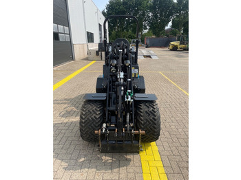 Kolesni nakladalec Giant G 2200 E: slika 4