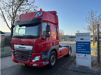 Vlačilec DAF CF 440