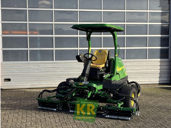 Nov Vrtna kosilnica 8700A John Deere: slika 3