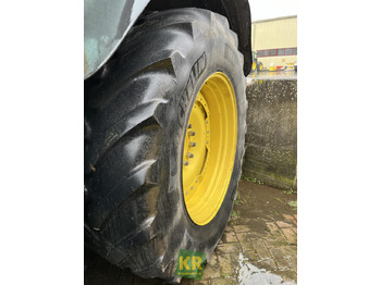 Traktor John Deere 6215R: slika 5