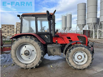 Traktor BELARUS
