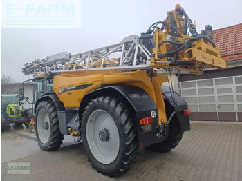 Vlečna škropilnica Challenger rogator 655 b: slika 2
