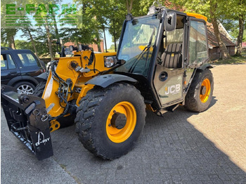 Teleskopski viličar JCB
