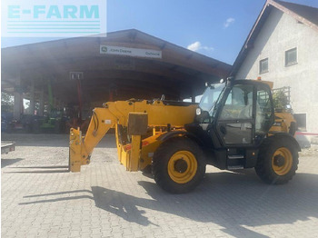 Teleskopski viličar JCB