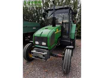 Traktor JOHN DEERE