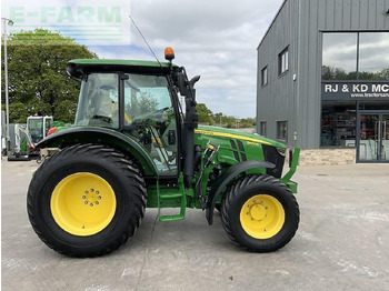 Traktor JOHN DEERE 5100M