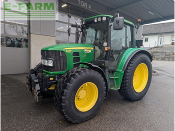 Traktor JOHN DEERE 6230