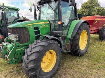 Traktor JOHN DEERE 6230