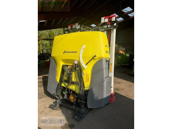 Vlečna škropilnica KVERNELAND