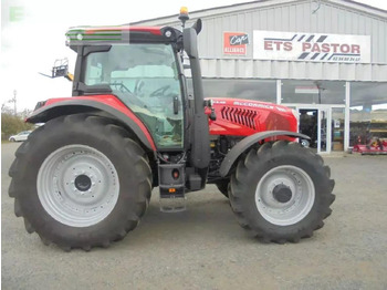 Traktor McCORMICK