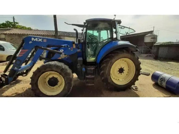 Traktor NEW HOLLAND T5