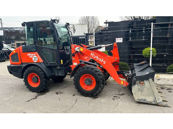 Kolesni nakladalec KUBOTA R065