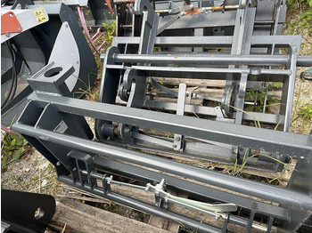 Priključek JOHN DEERE