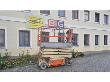 Dvižna ploščad JLG