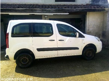 Avtomobil