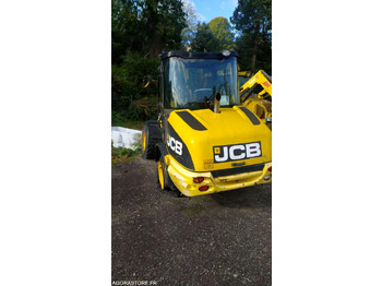 Kolesni nakladalec JCB 406