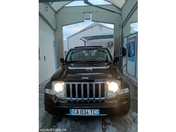 Avtomobil JEEP