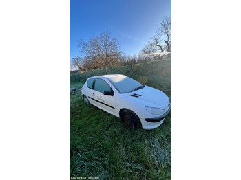 Avtomobil PEUGEOT