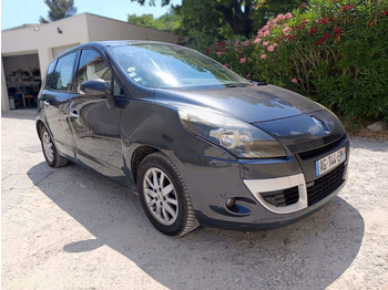Avtomobil RENAULT