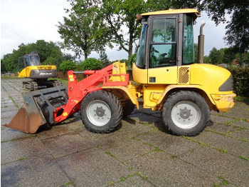 Kolesni nakladalec VOLVO L30