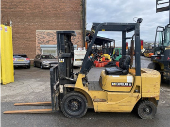 Diesel viličar CATERPILLAR DP