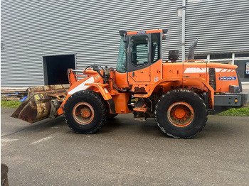 Nakladalec DOOSAN DL200