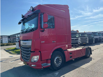 Vlačilec DAF XF 440