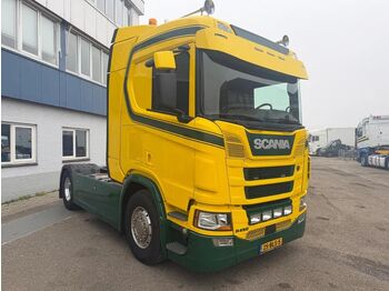 Vlačilec SCANIA R 450