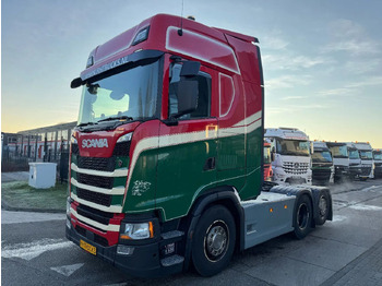 Vlačilec SCANIA S 500