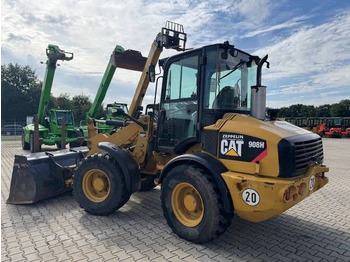 Kolesni nakladalec CATERPILLAR 908H